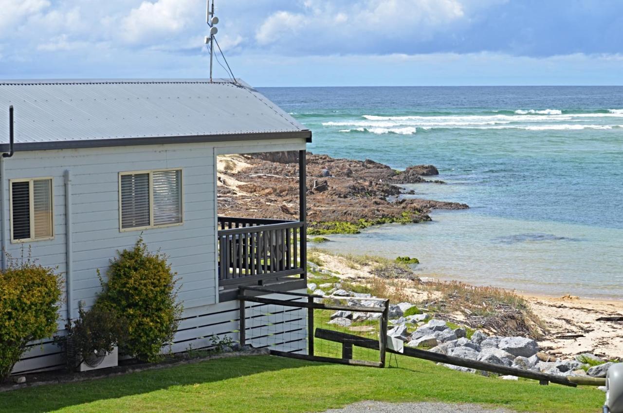 Tuross Beach Cabins & Campsites Tuross Heads Eksteriør billede